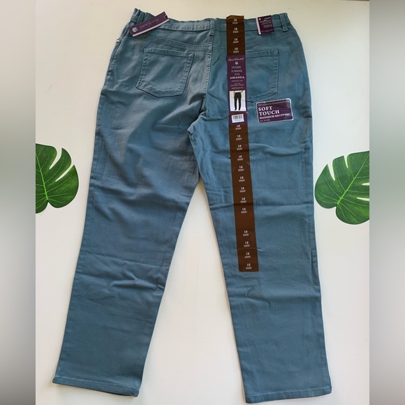 👖NWT Gloria Vanderbilt Jeans 👖 - Picture 5 of 8